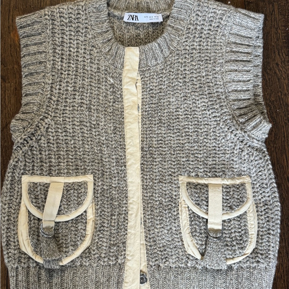 Zara Knit Vest with Cream Details - Picture 1 of 3